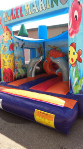 17Marino Aquarium Bounce House moonwalk front